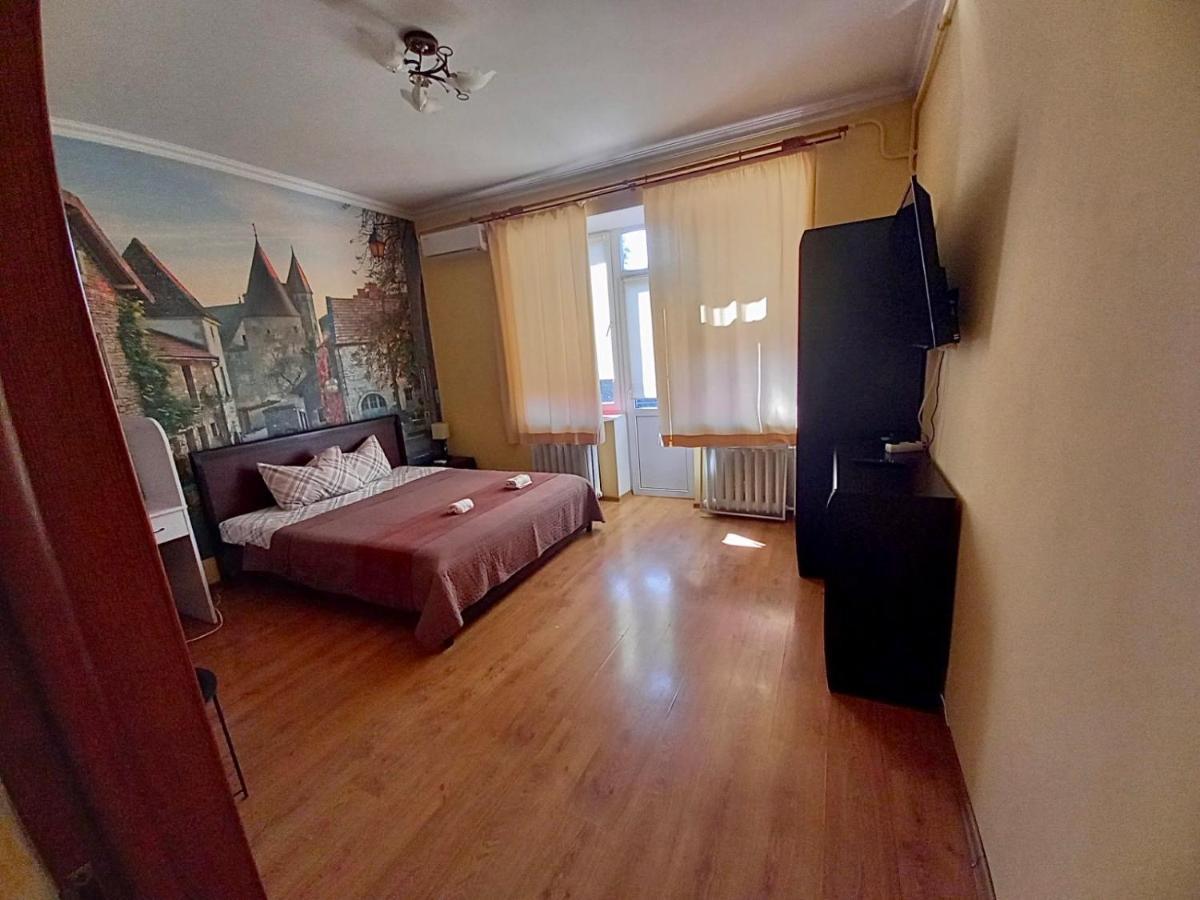 Valentine Apartment Lviv Buitenkant foto