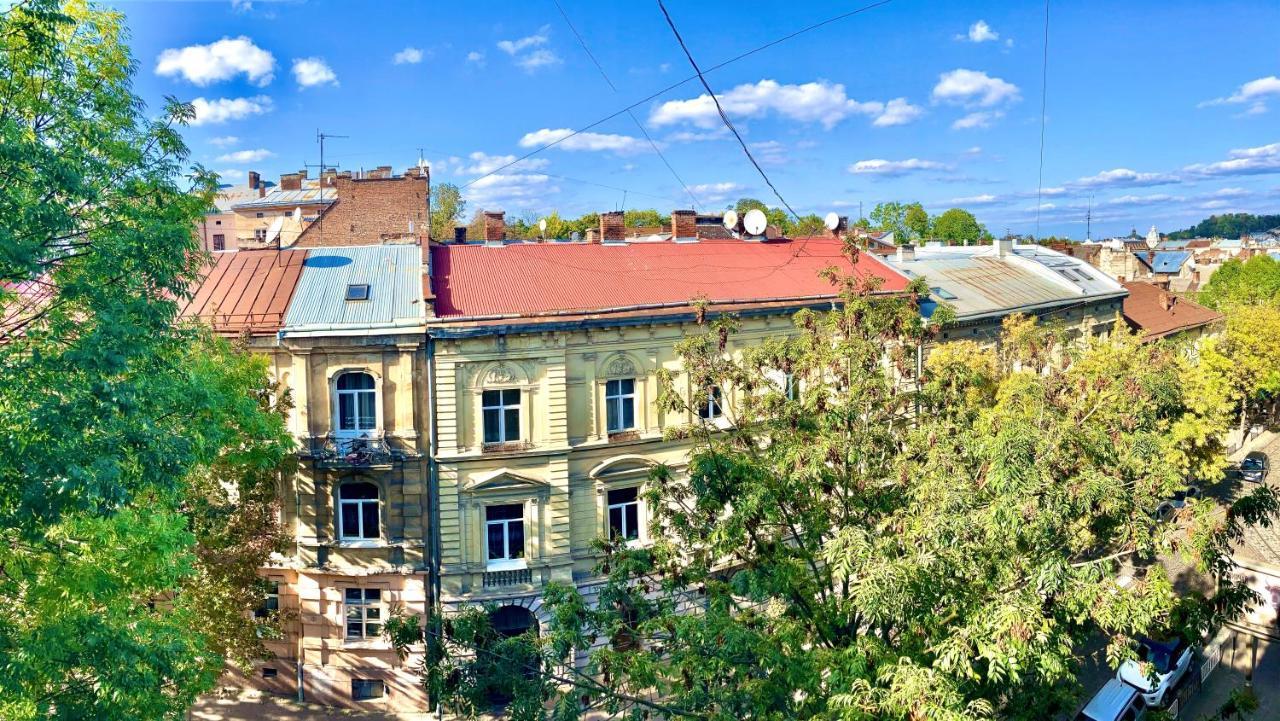 Valentine Apartment Lviv Buitenkant foto